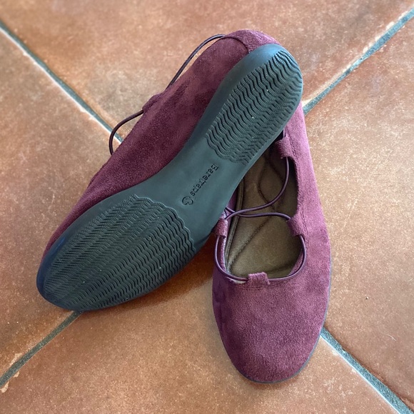 BareTraps |Jackeline| Memory Foam Burgundy Loafers - Picture 6 of 11